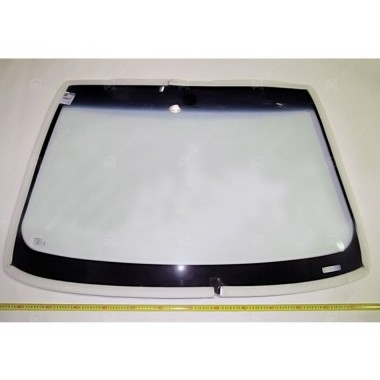 Стекло лобовое Geely Emgrand